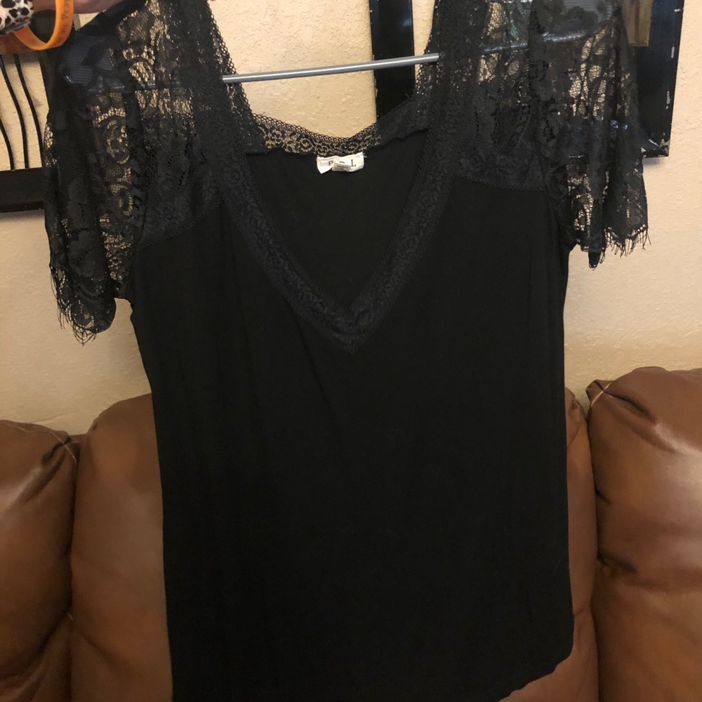POL lace top size medium